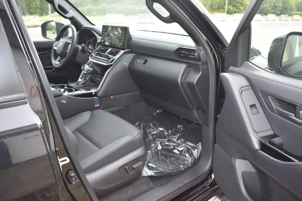 Compra con Tradex Auto la NUEVA Toyota Land Cruiser 300 modelo 2022 TradexAuto - ToyotaLandCruiser300GX Rmodelo2022 1920w