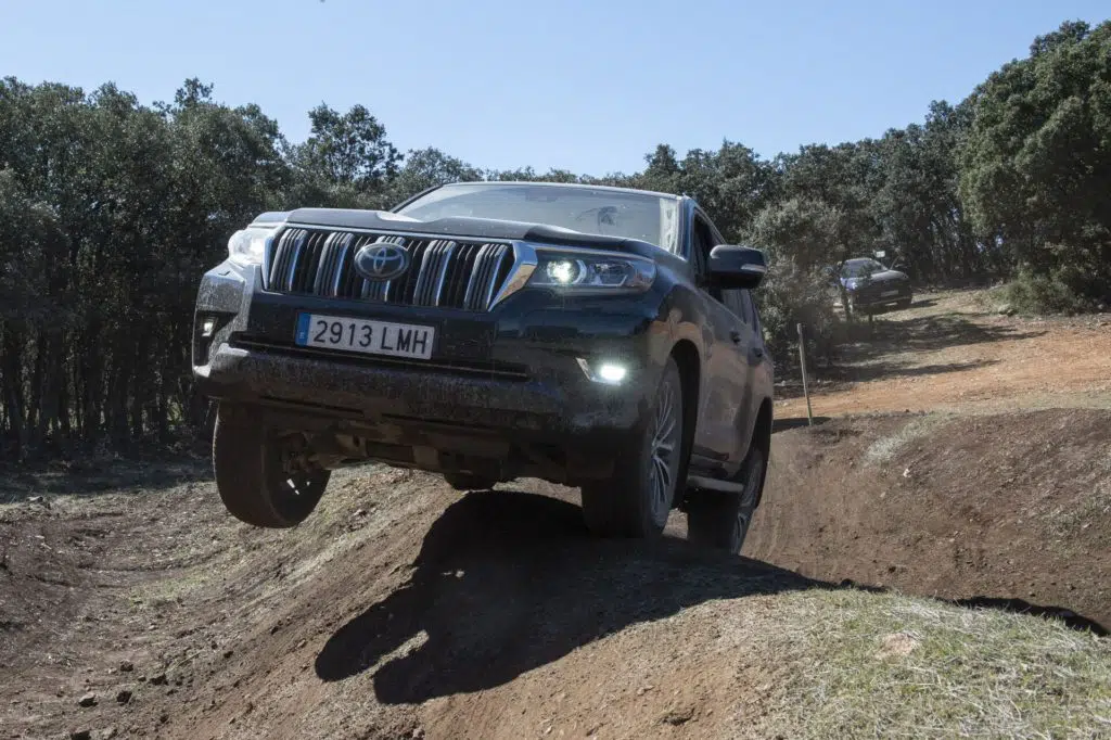 Comprar un todoterreno 4×4, ¿Transmisión manual o automática? TradexAuto - ToyotaTodoterreno4x4 1920w