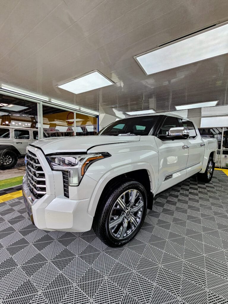 Toyota Tundra 2025 en Costa Rica: Potencia, tecnología y diseño de lujo Fotos Toyota Tundra Capstone