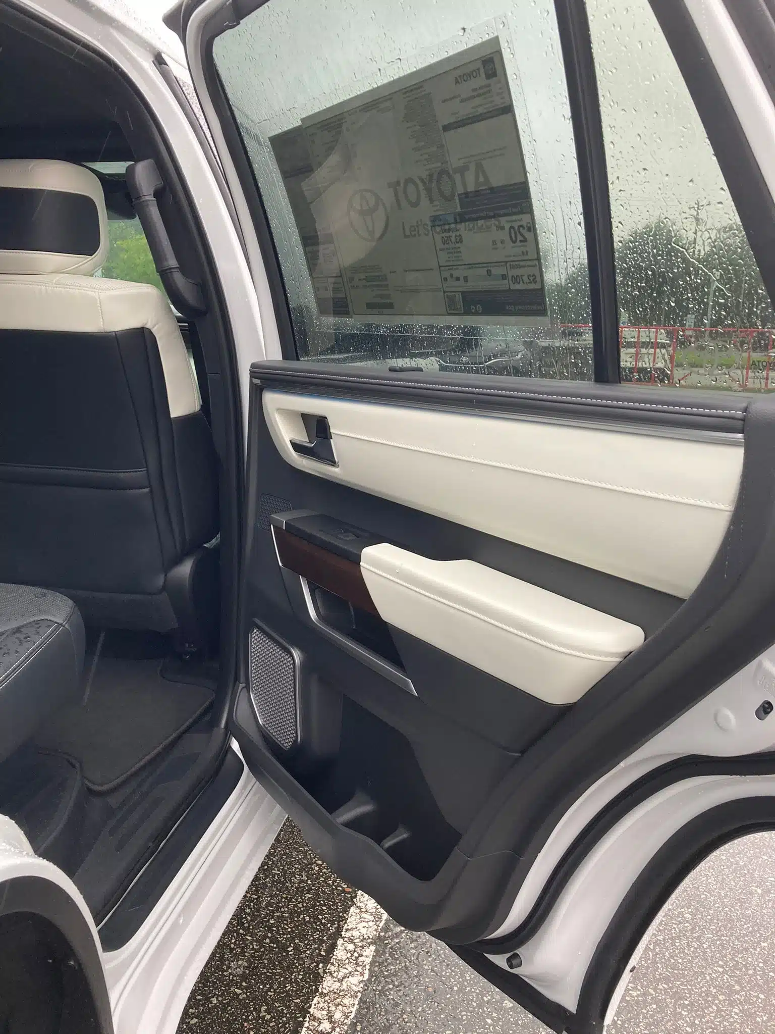 Toyota Sequoia Capstone