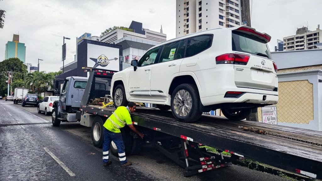 2 Toyota Land Cruiser 300 GXR entregadas en Panamá con detalles exclusivos de TradexAuto 2 Toyota Land Cruiser 300 GXR entregadas en Panamá con detalles exclusivos de TradexAuto