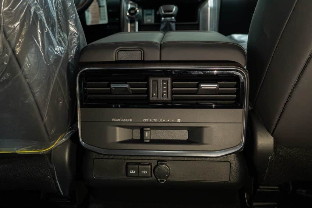 2 Toyota Land Cruiser 300 GXR entregadas en Panamá con detalles exclusivos de TradexAuto 2 Toyota Land Cruiser 300 GXR entregadas en Panamá con detalles exclusivos de TradexAuto