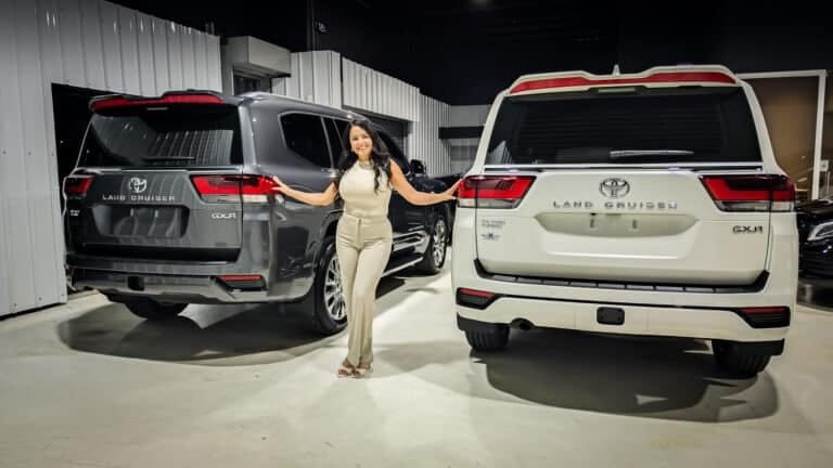 2 Toyota Land Cruiser 300 GXR entregadas en Panamá con detalles exclusivos de TradexAuto