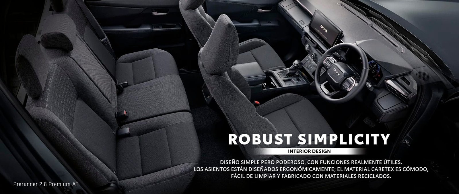 Hilux TRAVO: Diseño, tecnología y rendimiento para un nuevo nivel de conducción El interior de la Hilux TRAVO destaca por una distribución amplia y funcional, donde cada elemento está pensado para mejorar la experiencia diaria de conducción. Los asientos con ergonomía optimizada ofrecen un alto nivel de confort, mientras que los materiales Caretex proporcionan suavidad al tacto, fácil limpieza y un enfoque sostenible gracias a su fabricación con componentes reciclados.