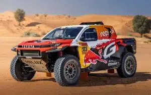 Toyota Hilux GR DKR 2026