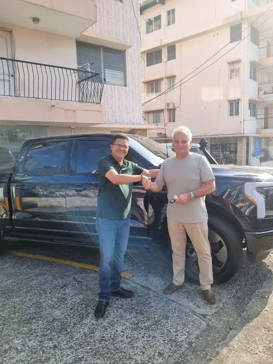 Clientes TradexAuto: Entregas reales y testimonios Acompañamiento Personalizado & Garantía Real