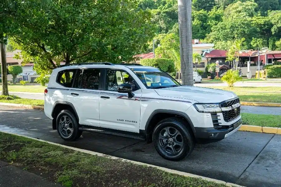 Toyota LC300 GR Sport