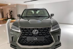 Lexus LX570 Black Edition Sport