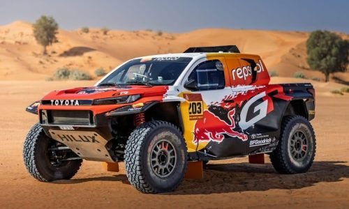 Toyota Hilux GR DKR 2026