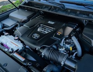 Toyota Land Cruiser 300 GR Sport