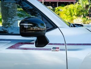 Toyota Land Cruiser 300 GR Sport