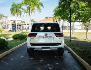 Toyota Land Cruiser 300 GR Sport