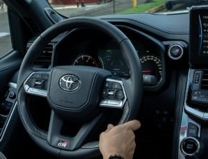 Toyota Land Cruiser 300 GR Sport