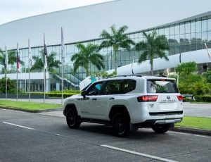 Toyota Land Cruiser 300 GR Sport