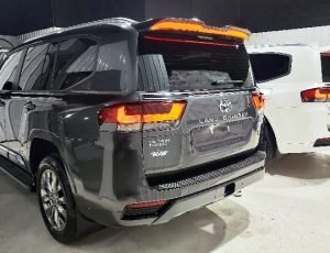 Toyota Land Cruiser 300 GXR