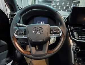 Toyota Land Cruiser 300 GXR