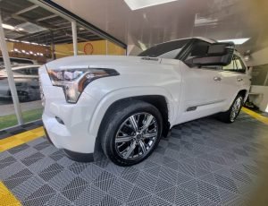Toyota Sequoia Capstone